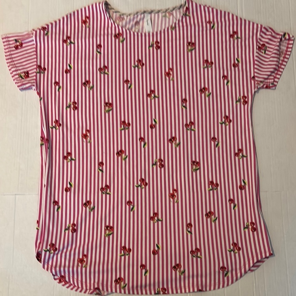 Honeyme Pink and White cherry print top